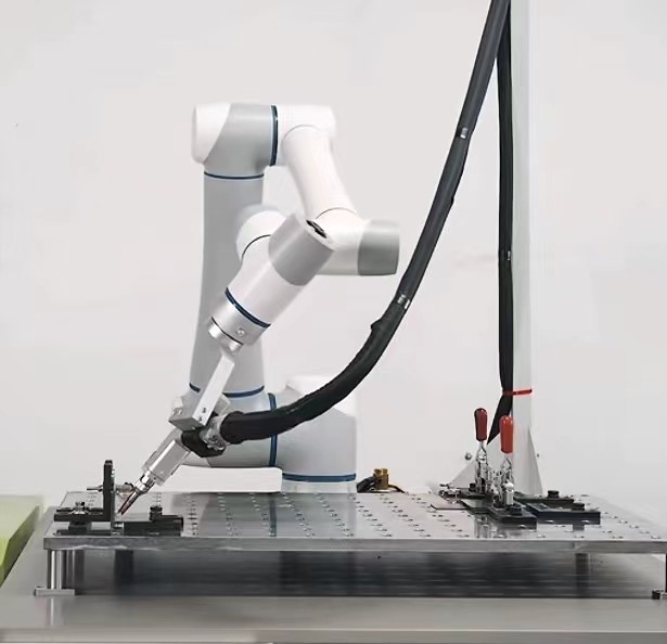 Sparen cobot wijd gebruik met 1300mm Waaier Behulpzame Robot 6 As voor Lassenmachines