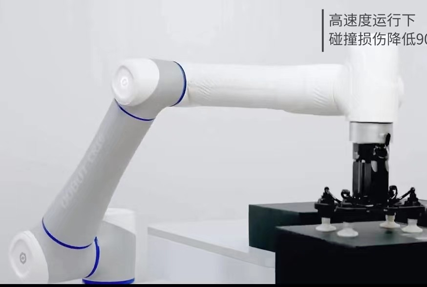Behulpzame Robotachtige Wapenplc controleerde Robotachtige Wapen Behandelende Systemen vult Transportband 900mm