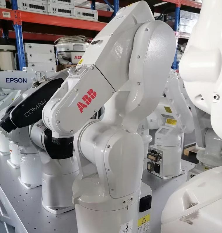 Industrieel de Robotwapen 6 van ABB IRB1200-5/0.9 het Aswerk met het Goed van de Visierobot bij Assemblage