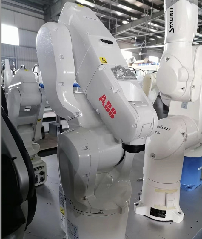 Industrieel de Robotwapen 6 van ABB IRB1200-5/0.9 het Aswerk met het Goed van de Visierobot bij Assemblage