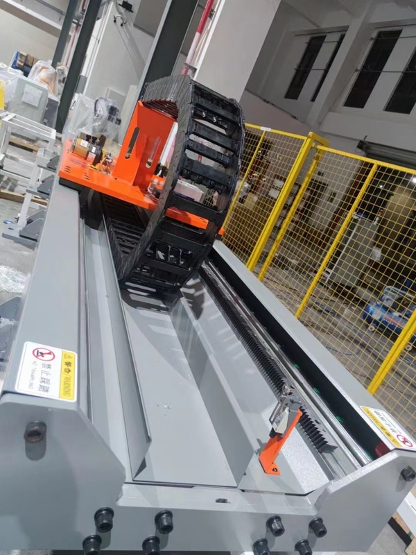 De grote Op zwaar werk berekende Robotsporen leiden Sporen in Mechanische Verwerking Eenvoudige Snelle Abb Irbt