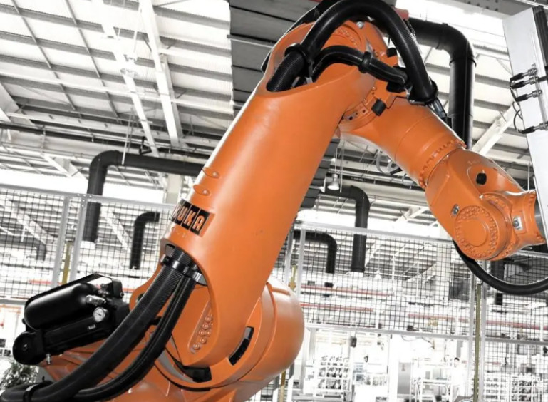Het robotachtige Kledingspak voor Robotpijpleiding helpt om Systeemspanning te elimineren en Productlevensduur te verbeteren