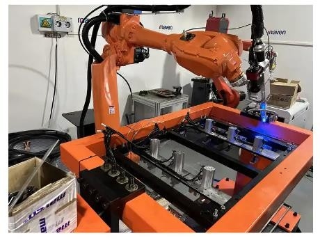 2000W automatisch van de het Lassenrobot van de Vezellaser Systeem 6 de Solderende Machine van de Aslaser voor Metaalaluminium