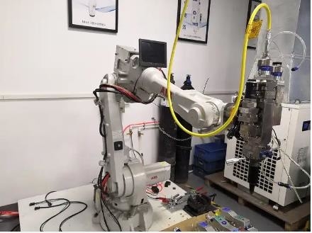 Van de het Lassenrobot van de vezellaser het Systeem ABB Kuka Fanuc 6 het Wapen van de Asrobot   Diepte 0.046mm