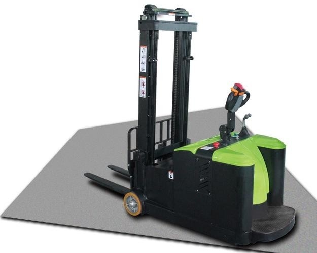 270 kg zelfgewicht geautomatiseerd grondvoertuig voor gemakkelijk en snel tillen op 120 mm hoogte